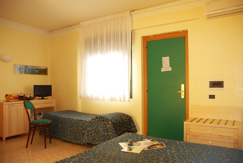 Park Hotel Villa Americana Rodi Garganico Εξωτερικό φωτογραφία