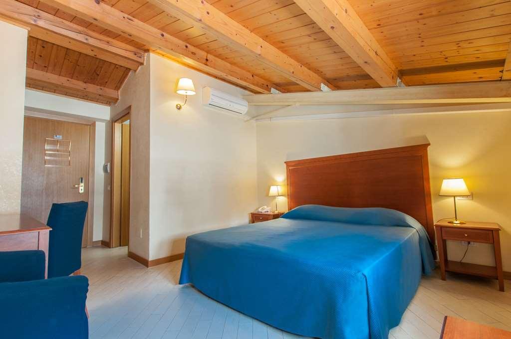 Park Hotel Villa Americana Rodi Garganico Δωμάτιο φωτογραφία